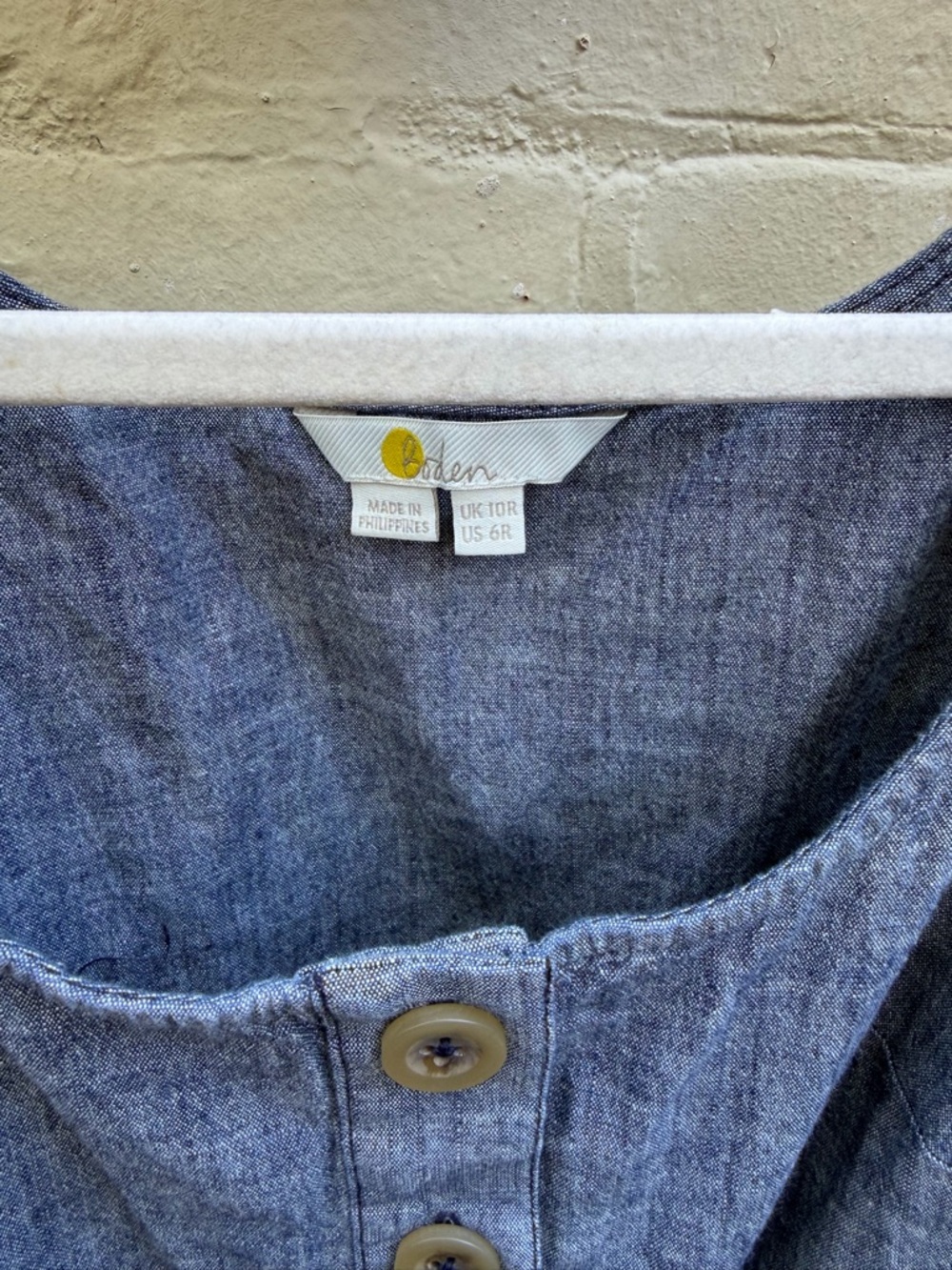 Gorgeous EUC Boden* Joanna denim-like dress
Super cute for spring or summer! - Picture 5 of 6